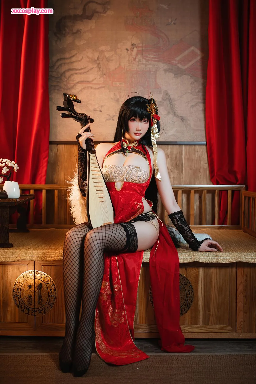 Gua Xi Jiang as Taihou: Seductive Qipao